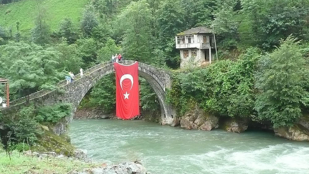 Trabzon'da Geleneksel Tatlar Hamsi ve Muhlama 3