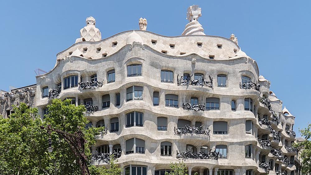 Barcelona Gezi Rehberi Gezilecek En Güzel Yerler Listesi 13 Casa Milà