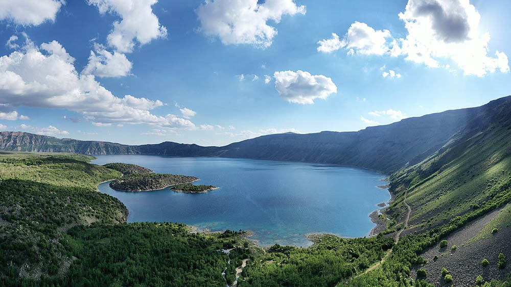 Nemrut Krater Gölü'nde Yüzme ve Kamp Macerası (2)