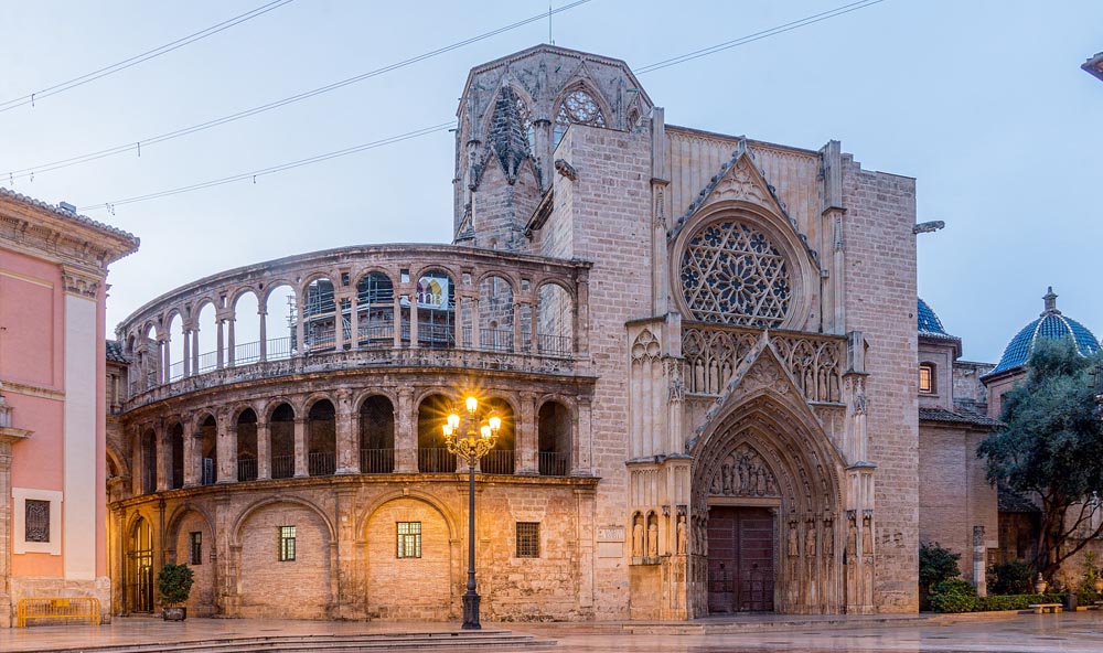 Unutulmaz Bir Tatil İçin İspanya'nın En İyi 77 Turistik Yeri 4 Valencia Katedrali